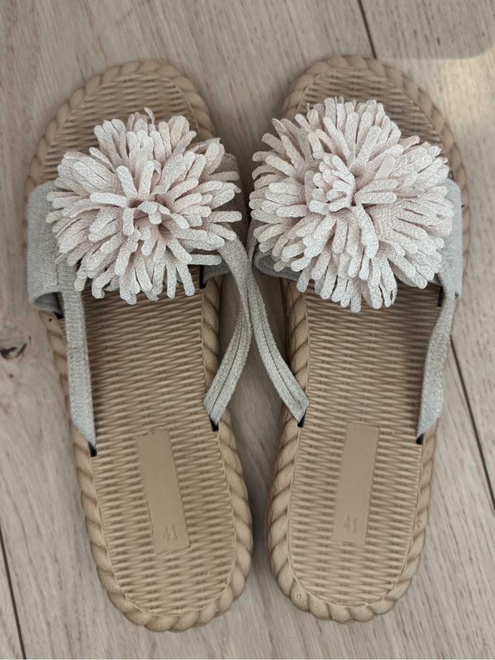 Women’s Neutral Pom-Pom Slide Sandals - Soft Beige